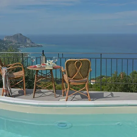 Villa Il Basto 8, Emma Cefalu